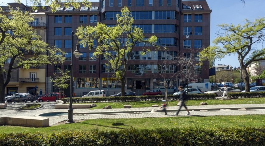 Királyhágó Office Building